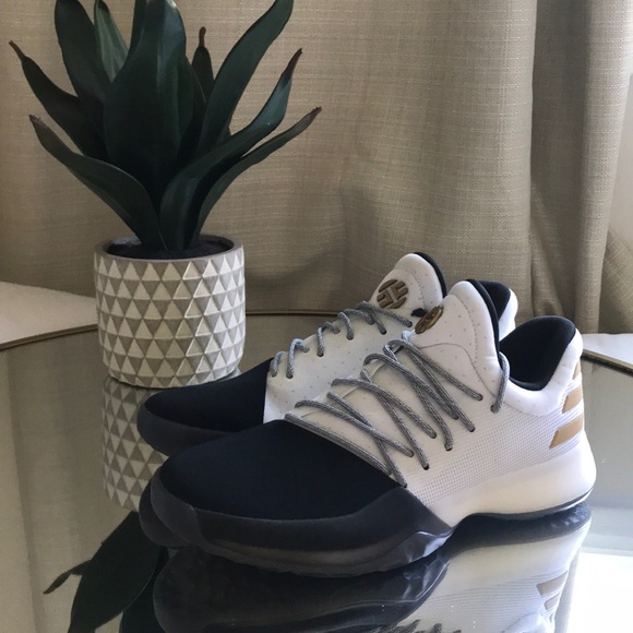 🔥🏀Adidas James Harden basketball boys shoes🏀🔥 - Picture 2 of 5